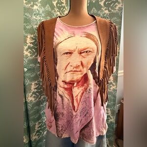Magnolia Pearl Sitting Bull Tee